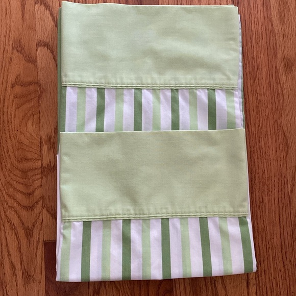 VTG Pair of Pequot Pillowcases - Picture 2 of 9